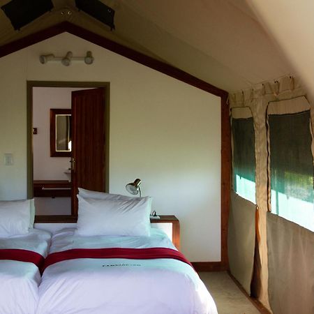 Etosha Safari Camping2Go Okaukuejo Quarto foto